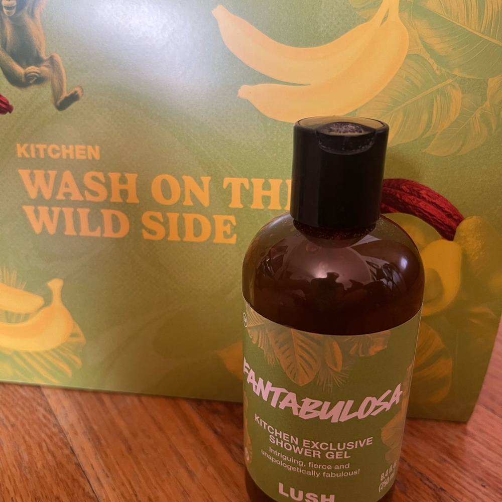 Lush Fantabulosa Shower Gel - 8.4 oz SPRING KITCHEN BOX EXCLUSIVE 26 NEW SOLDOUT